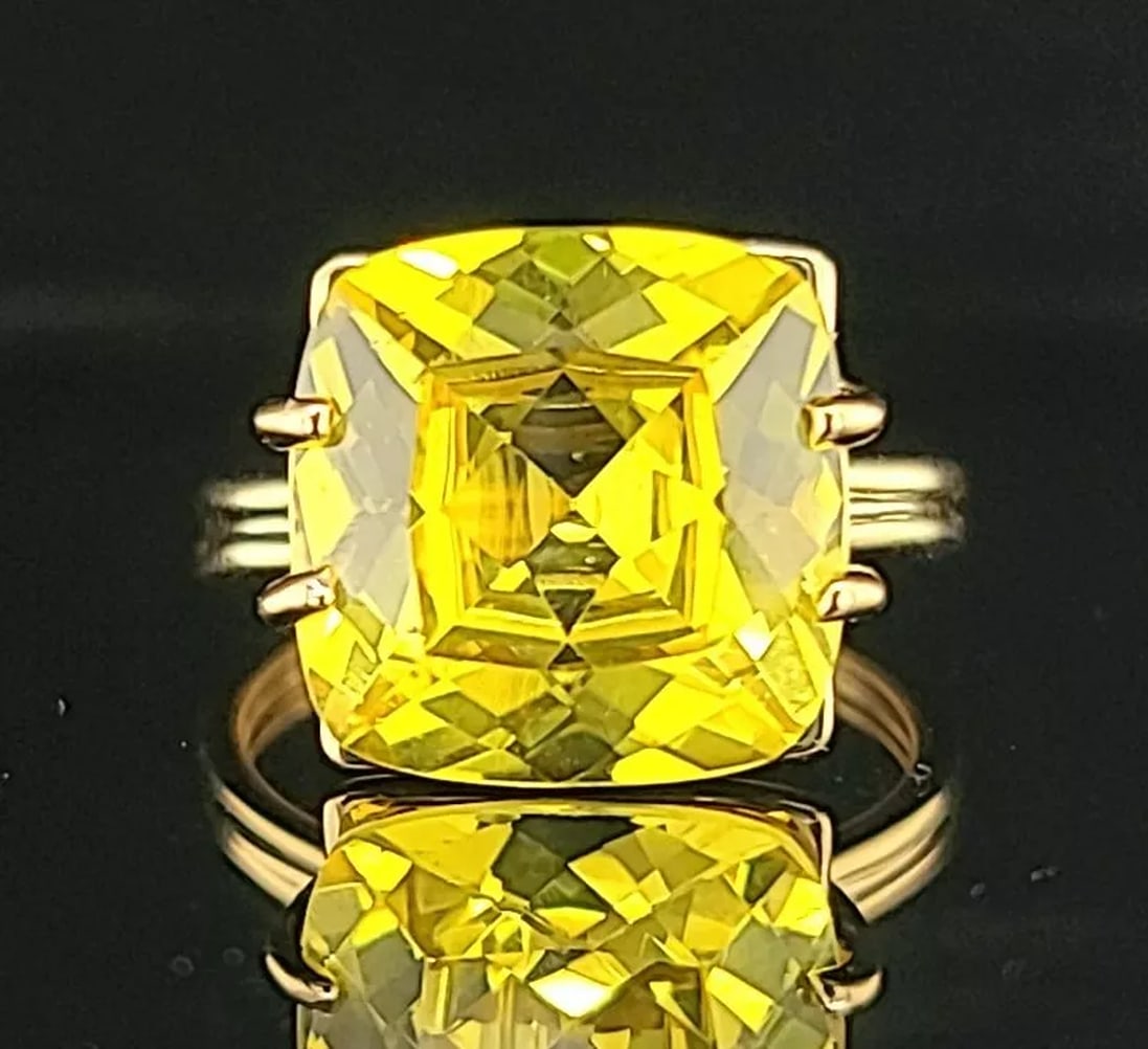 Vintage 14k yellow gold  engagement ring 8.98ct cushion shape yellow sapphire (1 of 11)