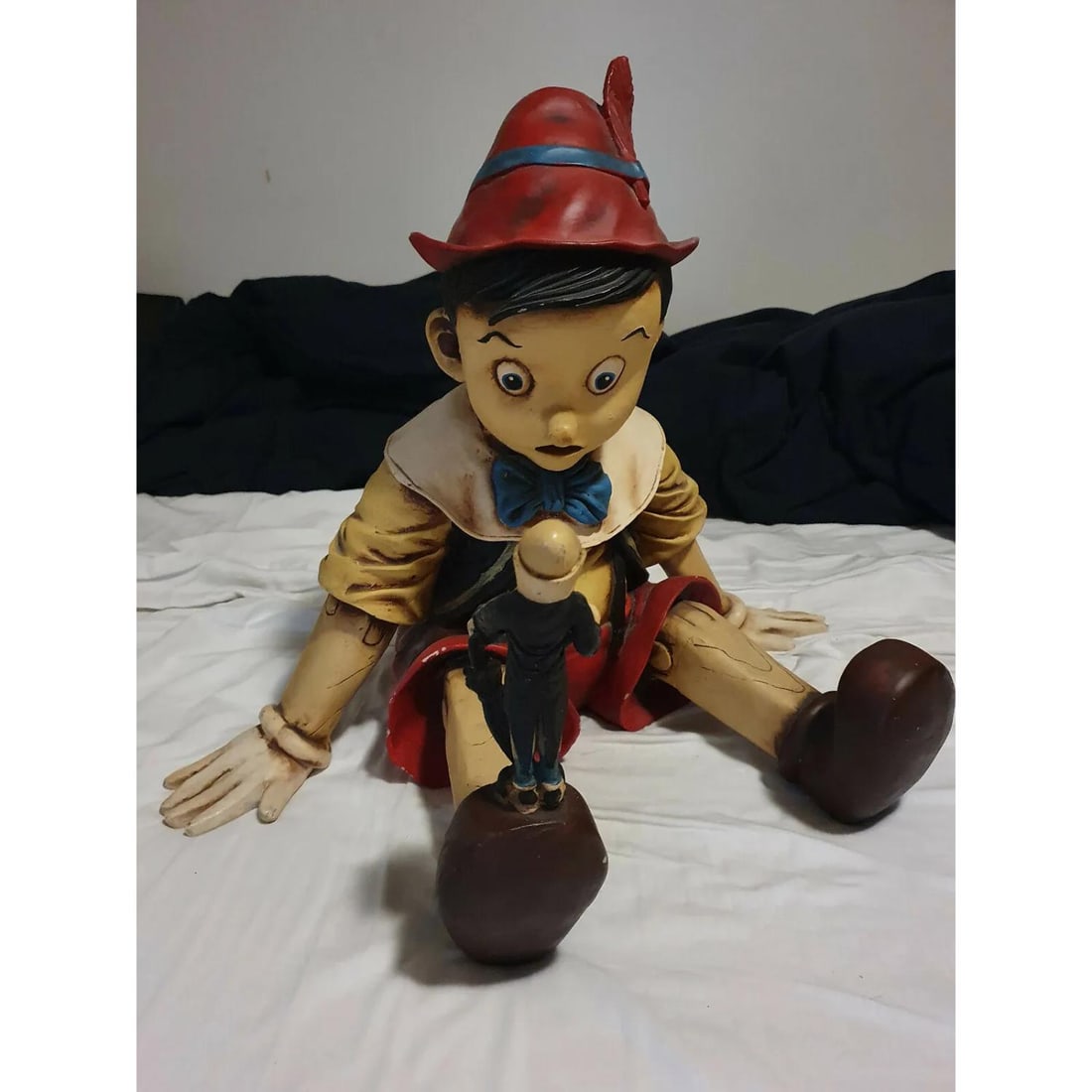 Extremely **Rare** Walt Disney *Pinocchio* and *Jiminy* Cricket Sitting Big Fig Statue (1 of 5)
