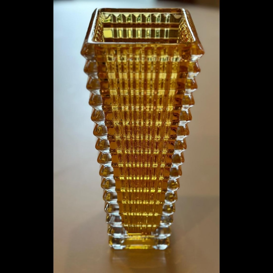 In The Style Of Baccarat ~ Art Glass Eye Vase~H9 W5: In The Style Of Baccarat ~ Art Glass Eye Vase~H9 W5