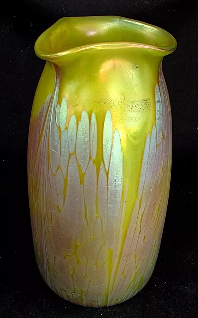 LOETZ MEDICI VASE YELLOW METALIC w OIL SPOTS c.1910: Condition: Used,Brand: Loetz,Pattern: Spotted,Type: Vase,Type of Glass: MEDICI,Color: Yellow,Style: Art Nouveau,Original/Reproduction: Antique Original,Year Manufactured: 1910,Material: Glass,Producti