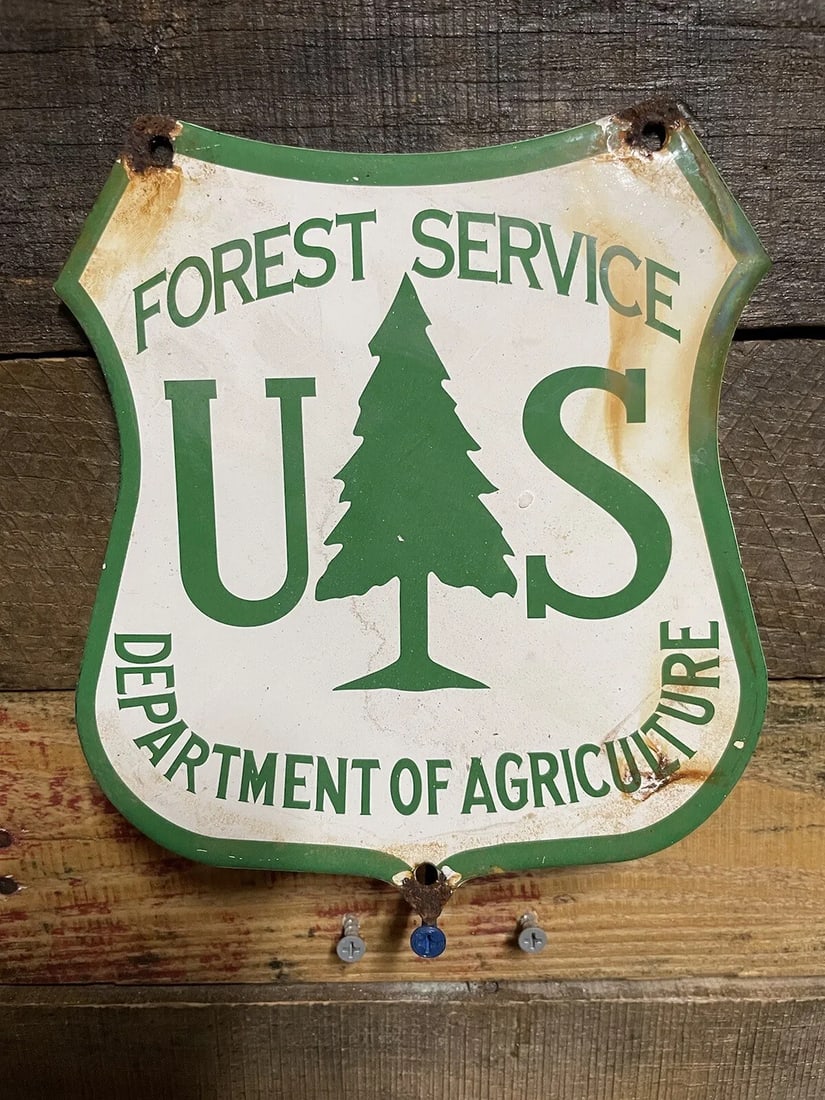 VINTAGE FOREST SERVICE PORCELAIN SIGN GAS PARK RANGER CABIN SHIELD SMOKEY CAMP (1 of 20)