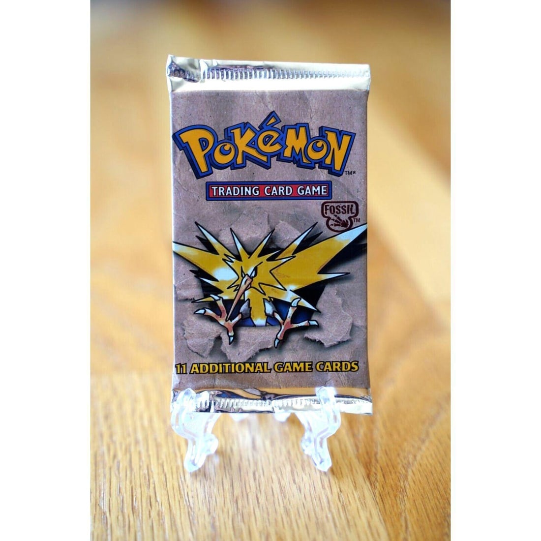1999 Pokemon WOTC Fossil Unlimited Booster Pack Sealed Zapdos: 1999 Pokemon WOTC Fossil Unlimited Booster Pack Sealed Zapdos