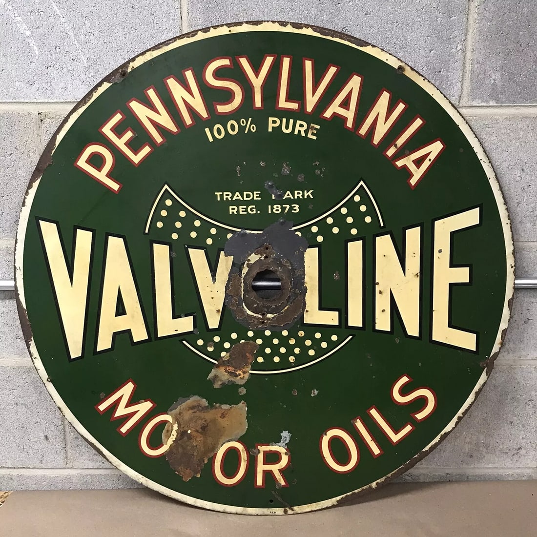 RARE VALVOLINE Pennsylvania MOTOR OILS 30â€? double sided Painted Sign gas oil (1 of 10)