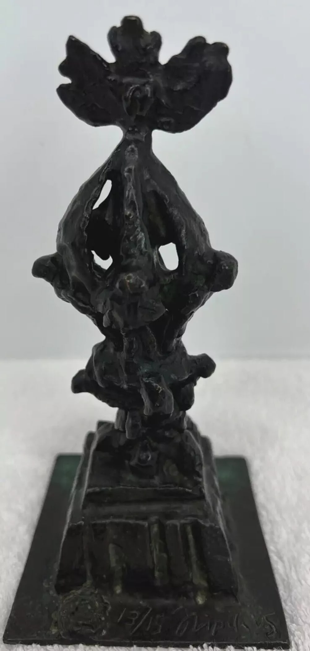Jacques Lipchitz Signed Bronze Art Sculpture~Edition Of /15~(6.75"Hx3"W): Condition: Used,Format: Statue,Handmade: Yes,Item Width: 3 in,Production Technique: Bronze Casting,Item Height: 7 in,Subject: Peace,Size: Small,Country/Region of Manufacture: France,Material: Bronze,C