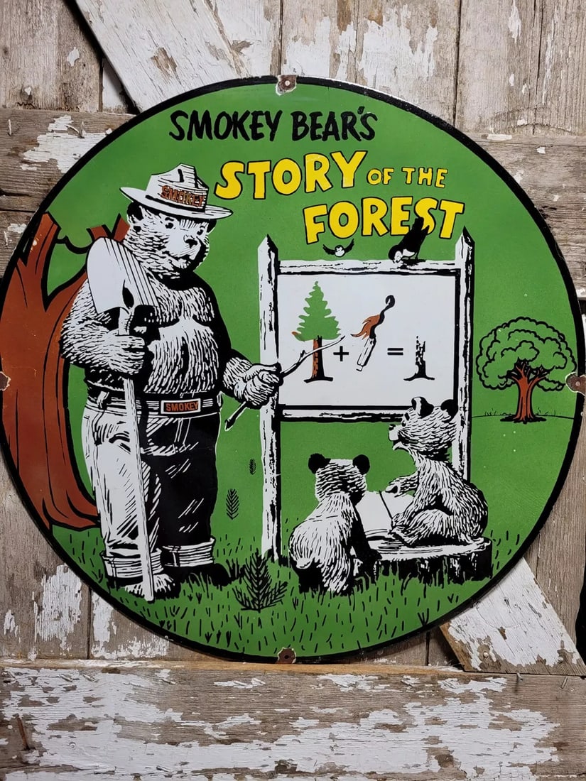 VINTAGE SMOKEY BEAR PORCELAIN SIGN 50s NATIONAL PARK STORY OF FOREST SERVICE 30" (1 of 20)