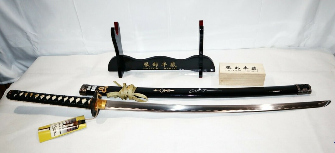 Uma Thurman Signed Kill Bill Hattori Hanzo Bride Replice Prop Sword (BAS COA): Uma Thurman Signed Kill Bill Hattori Hanzo Bride Replice Prop Sword (BAS COA)