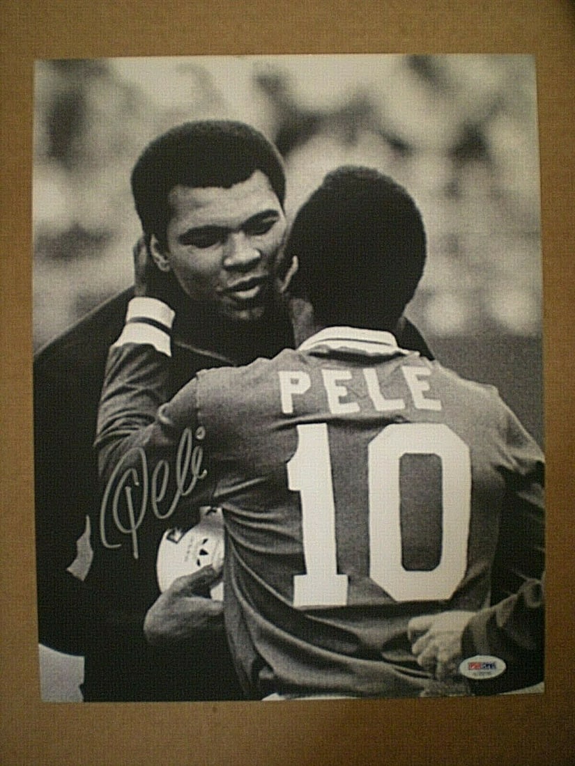 PELE SIGNED PHOTO-SOCCER LEGEND WITH MOHAMMED ALI-11 X 14 PSA COA (1 of 1)