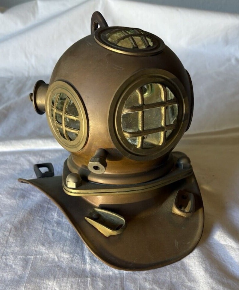 Vintage Authentic Rolex Watch Divers Helmet Store Display for Submariner (1 of 1)