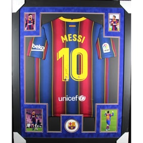 Lionel Messi Signed Barcelona Jersey Display (BAS LOA)