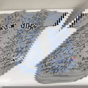 New York Yankees Legends Signed Mickey Mantle Jersey With 95 Signatures! JSA COA: Signatures include:Reggie JacksonGaylord PerryPhil RizzutoJim "Catfish" HunterBob LemonEnos SlaughterJoe TorreRich "Goose" GossageYogi BerraWhitey FordDave WinfieldDon MattinglyBobby MurcerWillie