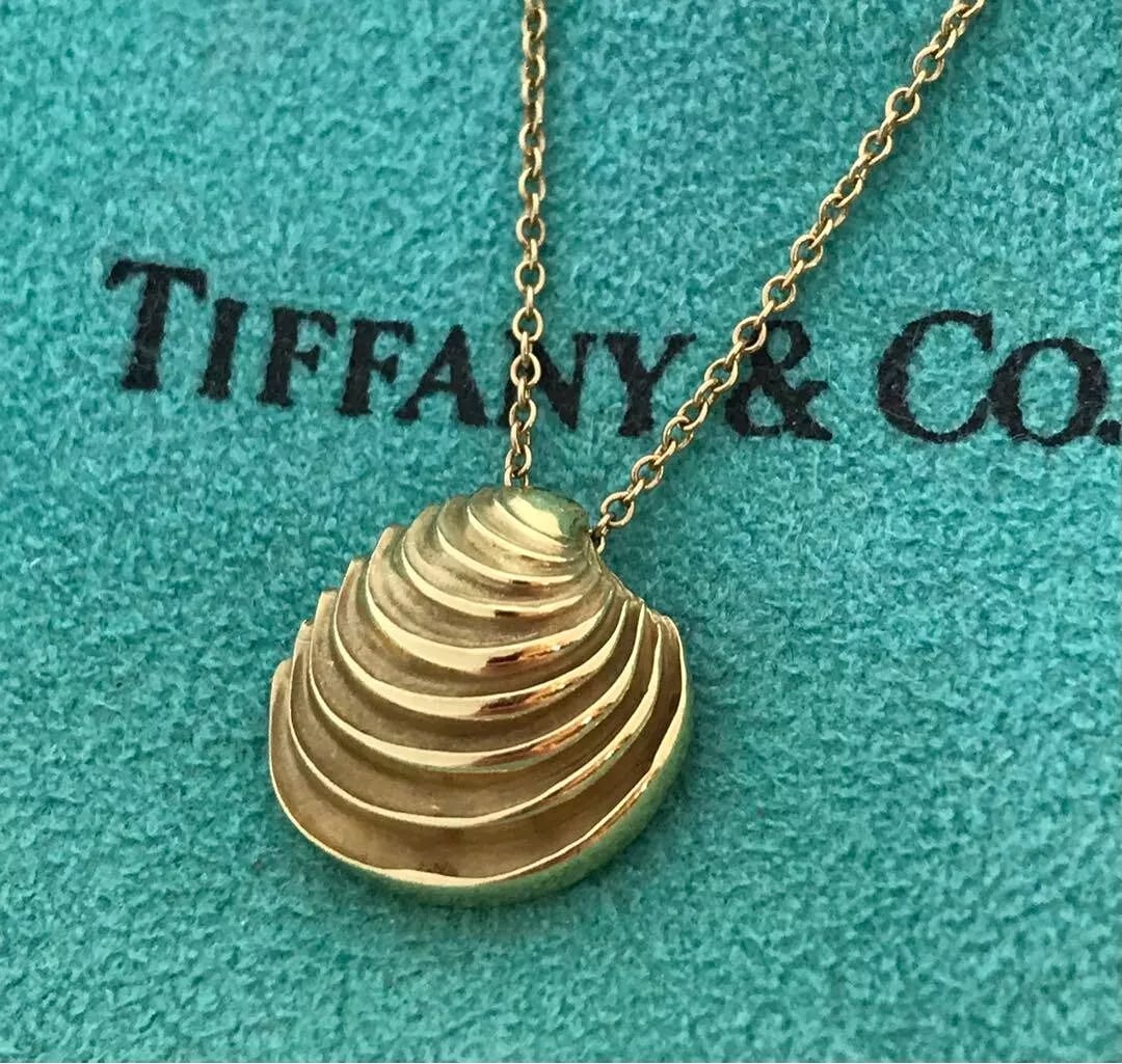 Tiffany&Co. Yellow Gold Shell Necklace K18 Vintage Used (1 of 4)