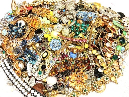 3+LBS Unsearched Estate Vintage Jewelry Lot - 3+ pounds! (1 of 2)