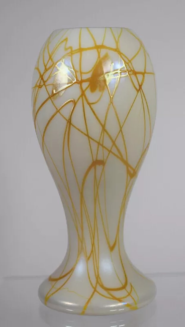 Steuben Alabaster/Gold Decorated with Gold Heart & Vine, Circa 1925: Material: Glass,Production Style: Art Glass,Brand: Steuben,Color: Gold,Type: Vase