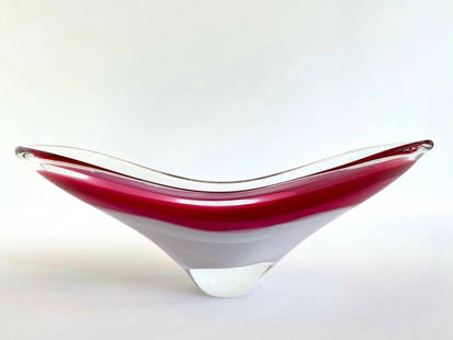 MCM ITALY MURANO ART GLASS RASPBERRY PINK SCULPTURAL OVAL SOMMERSO PEDESTAL BOWL: MEASURES 13" W X 3 1/2" D X 4 1/2" H. Condition: Used,Shape: Oval,Handmade: Yes,Production Technique: Hand Blown Glass,Country/Region of Manufacture: Italy,Style: Mid-Century Modern,Item Height: 4 1/2
