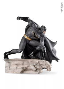 Lladro Batman Sculpture-Figurine - Limited Edition,Official Store LLADRO: Height (in): 16.929 ; Width (in): 17.323; Length (in): 13.386. Condition: New: A brand-new, unused, unopened, undamaged item in its original packaging (where packaging is applicable). Packaging should