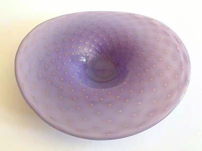 MODERNIST BARBINI MURANO ITALY ART GLASS PURPLE GOLD LEAF BULLICANTE LARGE BOWL: Condition: Used,Style: Mid-Century Modern,Material: Glass,Original/Reproduction: Vintage Original,Country/Region of Origin: Italy,Type: Bowl,Color: Purple,Glassmaking Technique: BULLICANTE,Type of Gla