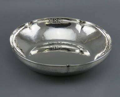 Antique Arts & Crafts Kalo Shops Hammered Sterling Silver Centerpiece Fruit Bowl: Brand: Kalo Shops,Style: Arts & Crafts/Mission,Age: 1900-1940,Composition: Sterling Silver (.925)
