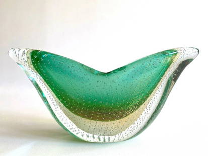 BAROVIER TOSO MURANO ART GLASS PISTACHIO GOLD LEAF WINGED CRESCENT SOMMERSO BOWL: Condition: Used,Style: Mid-Century Modern,Material: Glass,Original/Reproduction: Vintage Original,Type: Bowl,Color: Green,Glassmaking Technique: Sommerso,Type of Glass: Blown Glass,Brand: Barovier&Tos