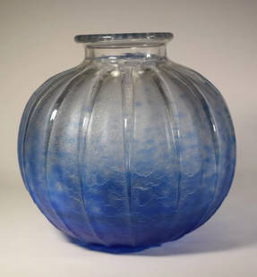 Schneider Art Deco Glass Vase: Primary Material: Glass,Type: Vases,Style: Art Deco