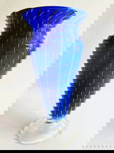 POST MODERN 1980'S ROYAL BLUE MURANO ART GLASS DOTTED STRIPE LARGE FLOWER VASE: MEASURES 12 3/4" H X 4 1/4" DIA BASE X 6 1/4" DIA TOP.Condition: Used,Country/Region of Origin: Italy,Country/Region of Manufacture: Italy,Material: Glass,Glassmaking Technique: Hand Blown,Type of Gla