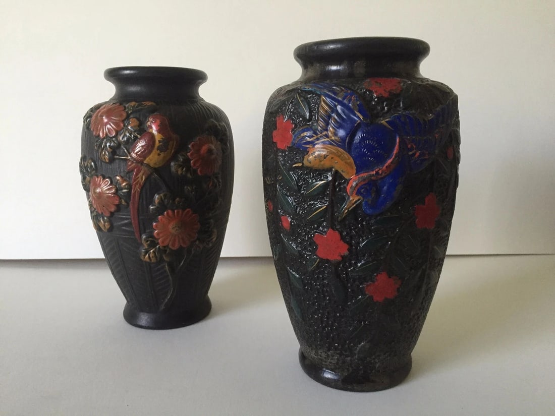 VINTAGE 1940'S JAPAN BLACK CHALKWARE FLORAL BIRD LARGE VASES - PAIR OF 2 (1 of 10)