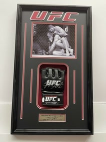 KHABIB NURMAGOMEDON AUTOGRAPHED FRAMED GLOVE vs MCGREGOR JSA WITNESS (1 of 1)