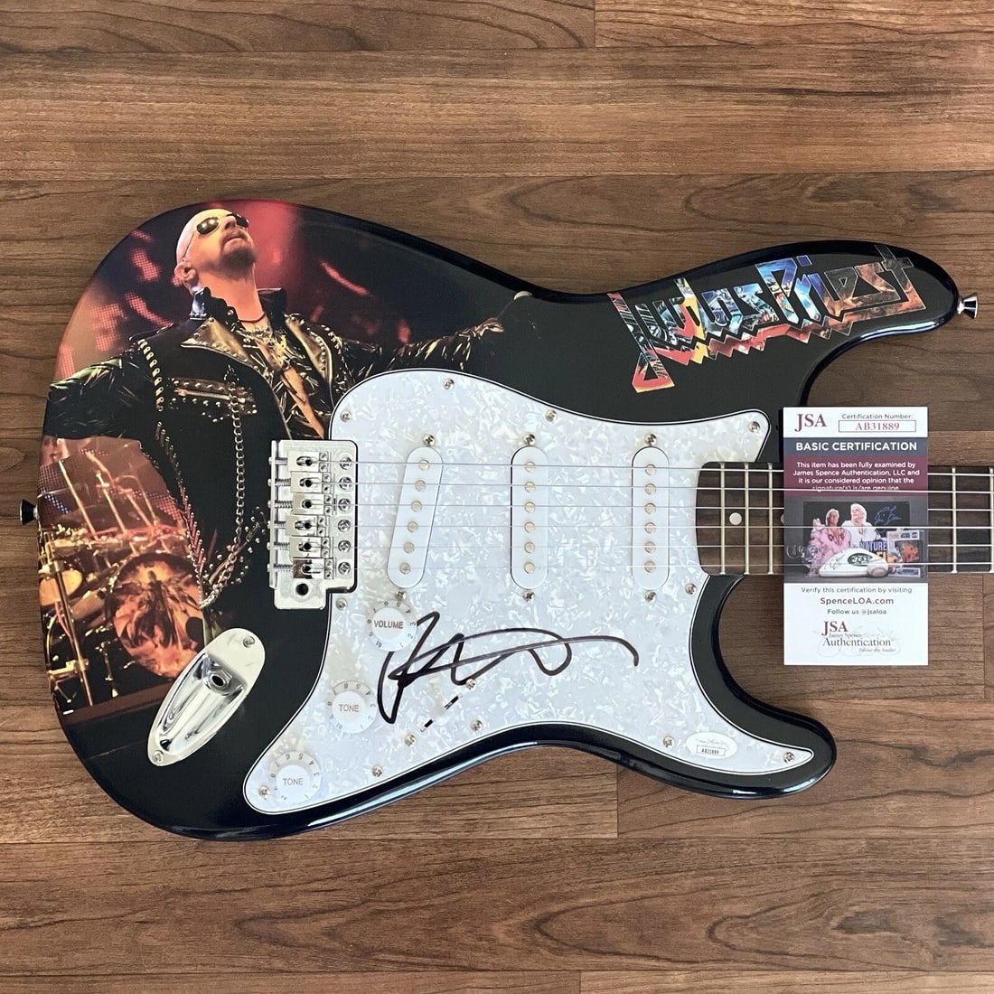 Rob Halford Signed Guitar JSA COA Judas Priest Screaming For Vengeance: Industry: Music,Signed: Yes,Autograph Authentication: James Spence (JSA),Original/Reproduction: Original