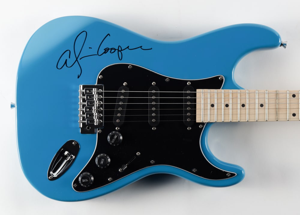 Alice Cooper Signed Full-Size Electric Guitar (JSA & PA): Alice Cooper Signed Full-Size Electric Guitar (JSA & PA)