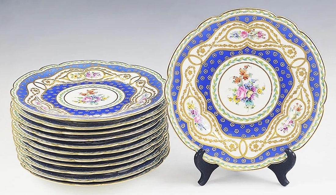 Fine ANTQ Set 12 Royal European Gilded Beaded Dinner Plates Floral Blue White: Color: Blue,Type: Plates & Chargers,Age: 1880-1900,Primary Material: Ceramic & Porcelain,Original/Reproduction: Original,Country/Region of Origin: Germany