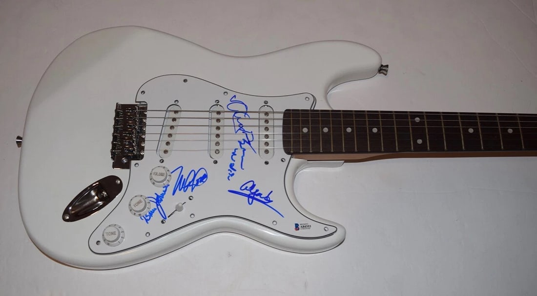 THE BEACH BOYS Signed Autographed Electric Guitar Brian Wilson +4 Beckett COA: Industry: Music,Original/Reproduction: Original,Object Type: Guitar & Guitar PickItem: Electric GuitarSigned By: Brian Wilson, Mike Love, Al Jardine, Bruce Johnston, and David MarksGuitars signed by t
