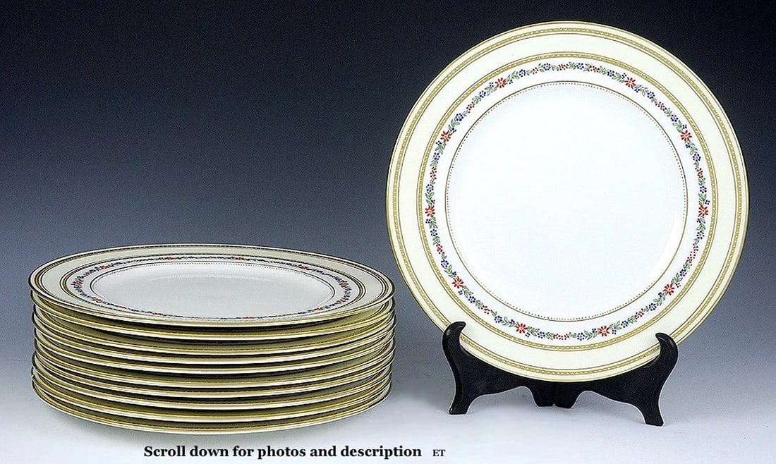 11 George Jones English Porcelain Gilt Flower Dinner Plates: Brand: George Jones & Sons,Material: Porcelain,Type: Dinner PlatePresented is a wonderful quality set of 11 English porcelain dinner plates madeby George Jones & Sons. Each plate has gilded bands of d