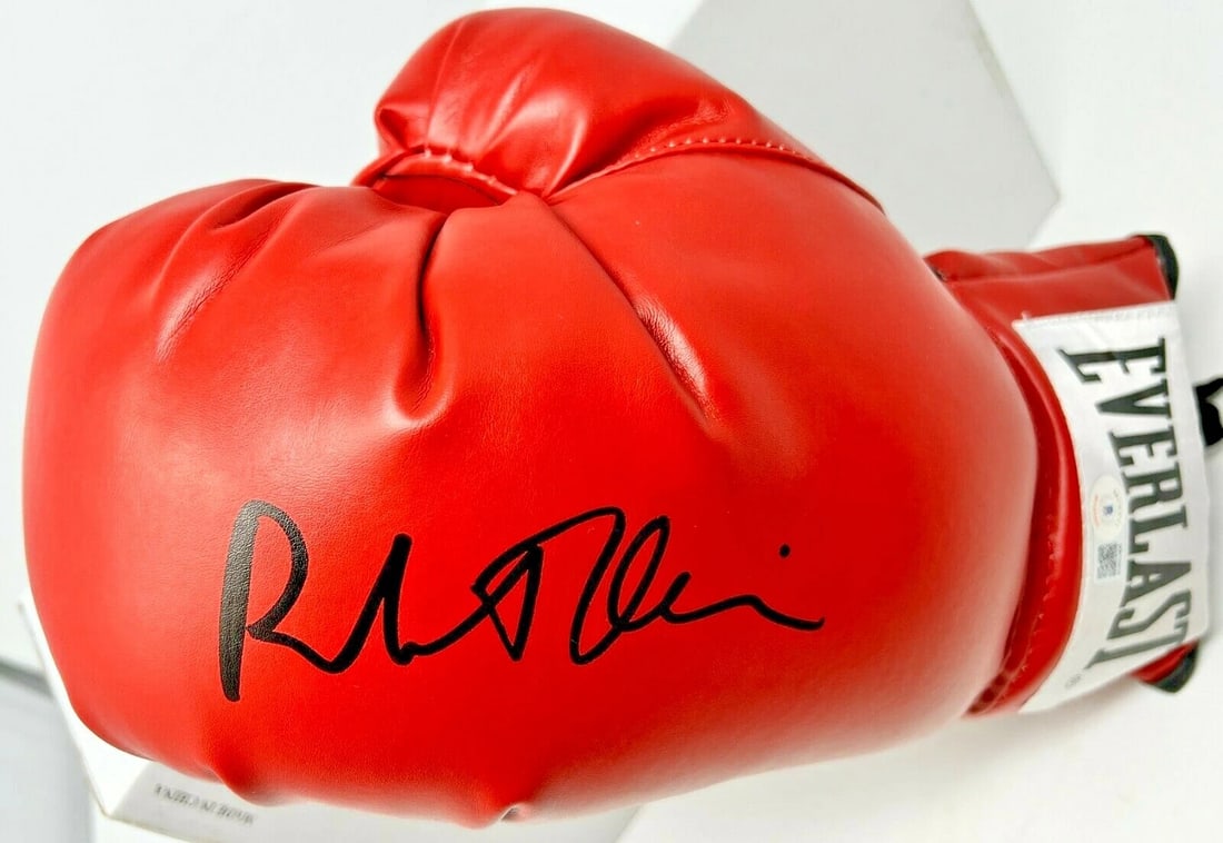 Robert De Niro Signed Everlast Boxing Glove Raging Bull Beckett BAS Witnessed: Movie: Raging Bull,Original/Reproduction: Original,Object Type: Photograph,Signed by: Robert De Niro,Autograph Authentication: Beckett,Industry: Movies