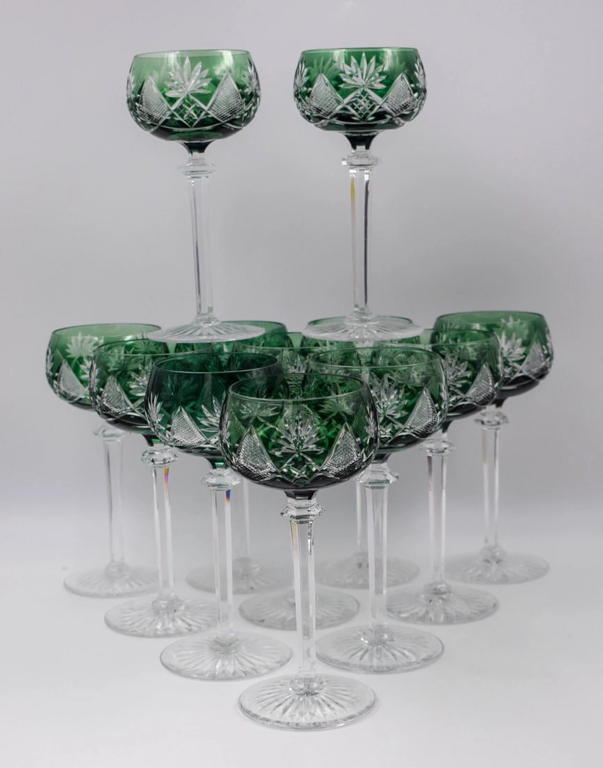 12 Val Saint Lambert Forest Green Berncastel Hock Wine Glasses, Circa 1950: 12 Val Saint Lambert Forest Green Berncastel Hock Wine Glasses, Circa 1950. Very good condition. Measures 7 1/8" high by 3 1/8" wide
