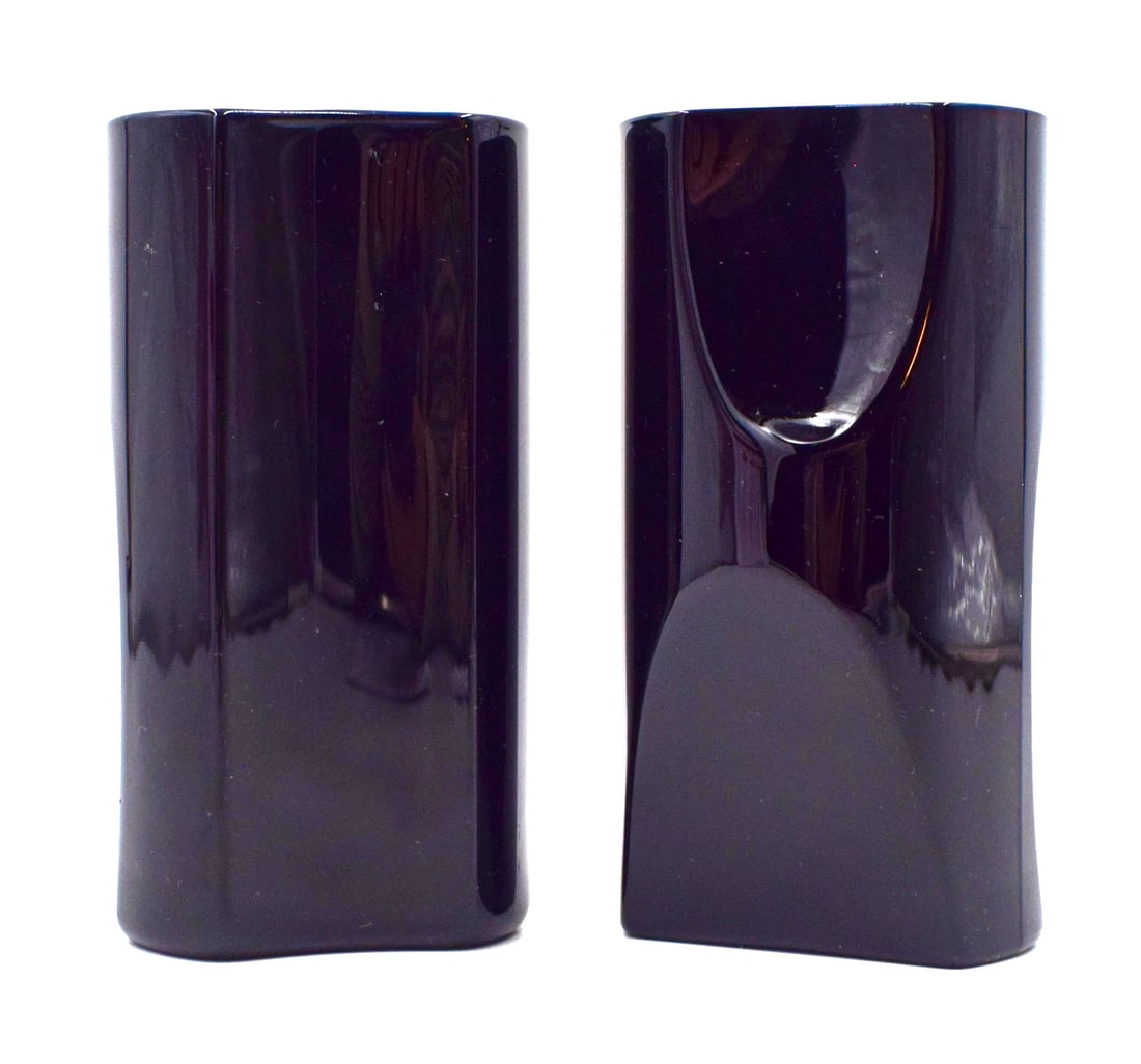 Rare Pair of Frank Gehry Black Torque Glasses, Made for Tiffany, Signed: a rare pair of Frank Gehry black torque glasses, made specifically for Tiffany. These unique glasses are signed by Gehry and are sure to be a conversation starter at any drinkware or pottery collectio