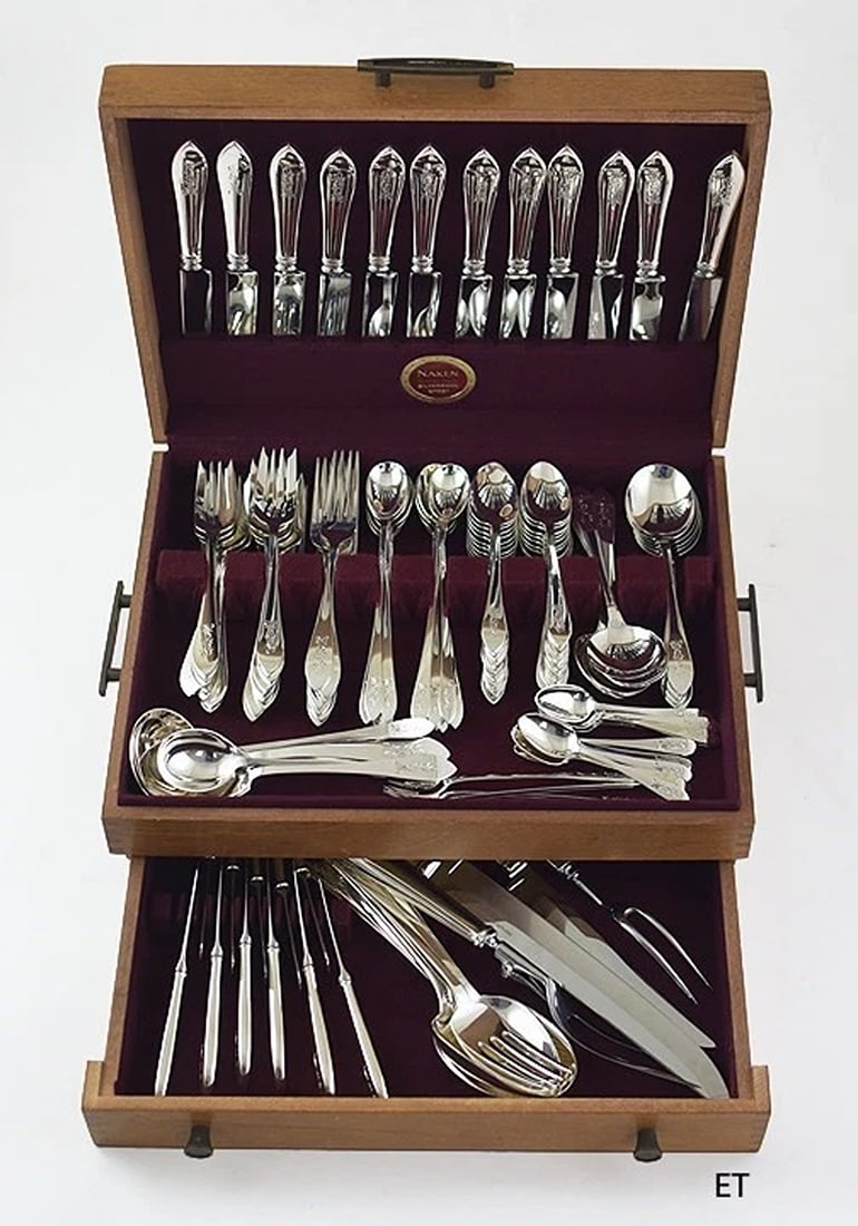 Fabulous Tiffany Co 117pc Sterling Silver Faneuil Flatware Serves 10 (1 of 12)