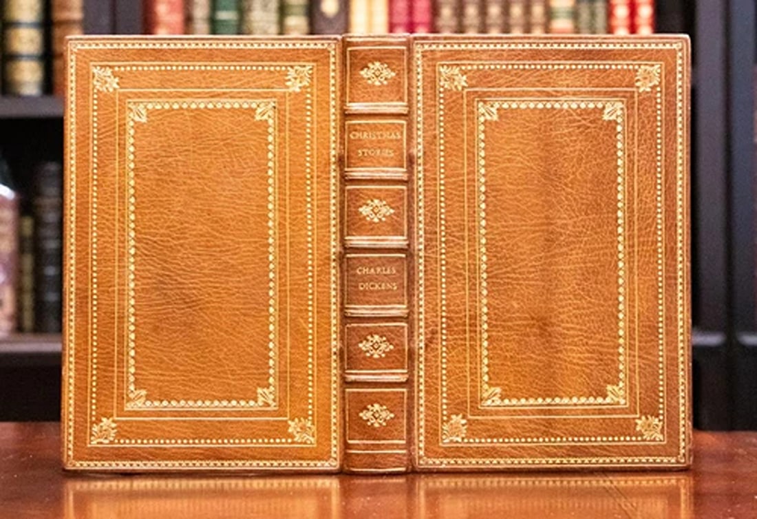 c.1940 Charles Dickens Christmas Stories A Christmas Carol Color Plates Leather: Country of Origin: United Kingdom,Author: Charles Dickens,Binding: Leather,Illustrator: William Littlewood,Language: English,Original/Facsimile: Original,Place of Publication: London & New York,Publis