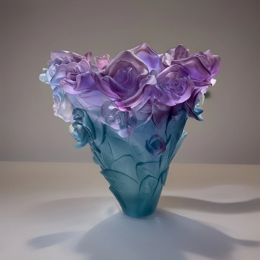 Blue Multi Crystal Nancy Daum Style Rose Vase H8.5 W8?? Heavy Art Glass: Condition: Used: An item that has been used previously. The item may have some signs of cosmetic wear, but is fully operational and functions as intended. This item may be a floor model or store retur