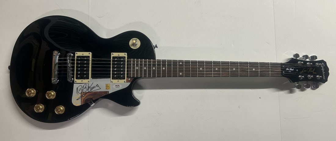 BB King Signed Autographed Blues Legend Full Size Guitar PSA/DNA: BB King Signed Autographed Blues Legend Full Size Guitar PSA/DNA