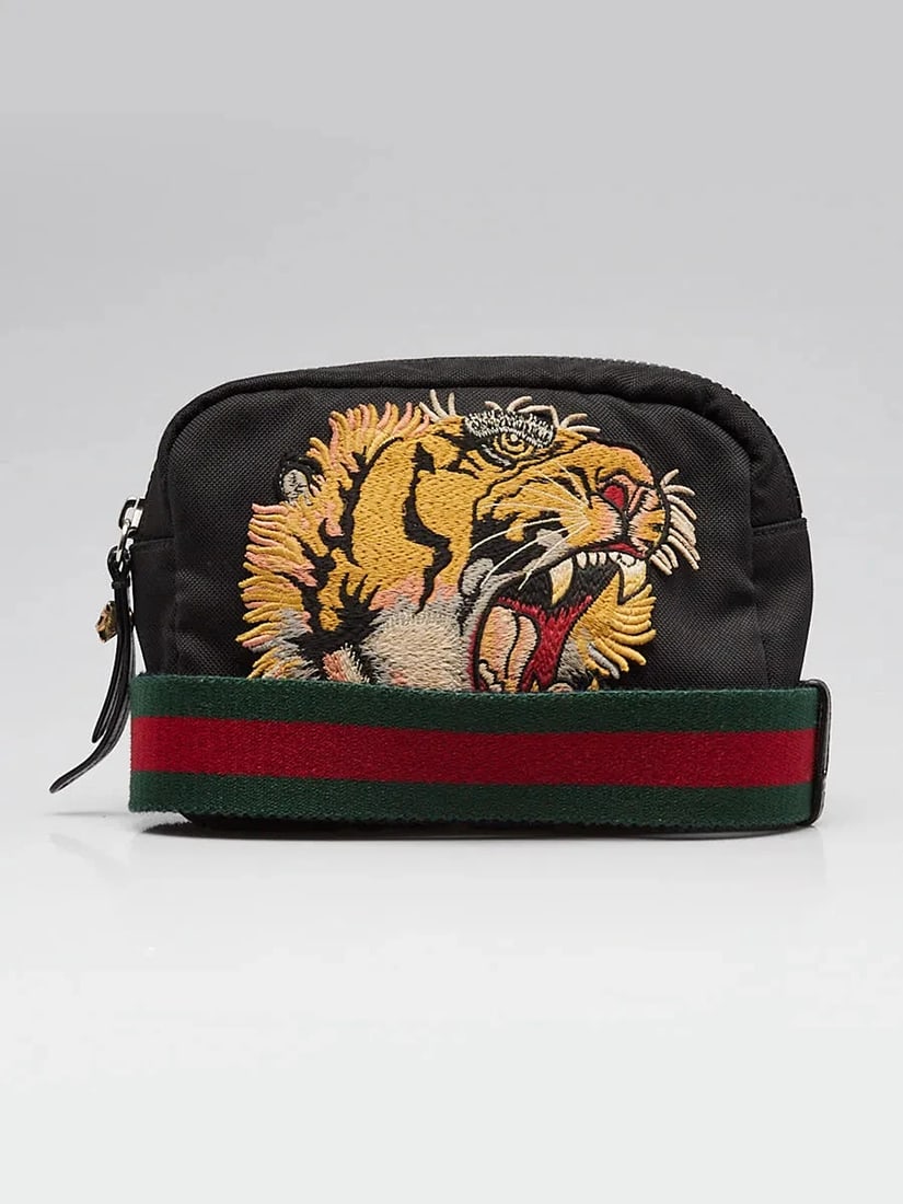 Gucci Black Nylon Tiger Patch Crossbody Bag: Condition: Pre-owned - Good,Brand: Gucci,Exterior Material: Nylon,Style: Crossbody Bags,Everyday Bags,Exterior Color: Black,Department: Women