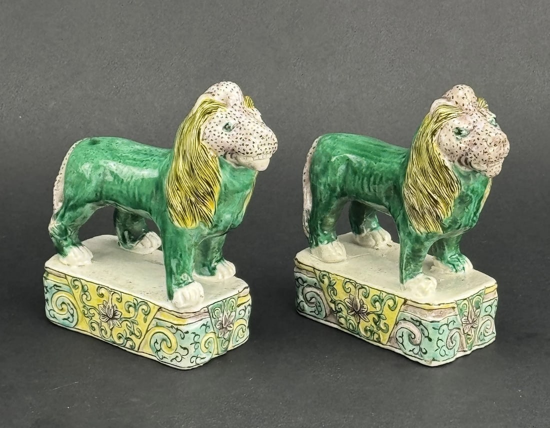 Lovely Pair Chinese Qing Sancai 3 Color Green Glaze Lion Statue Figurines (1 of 10)