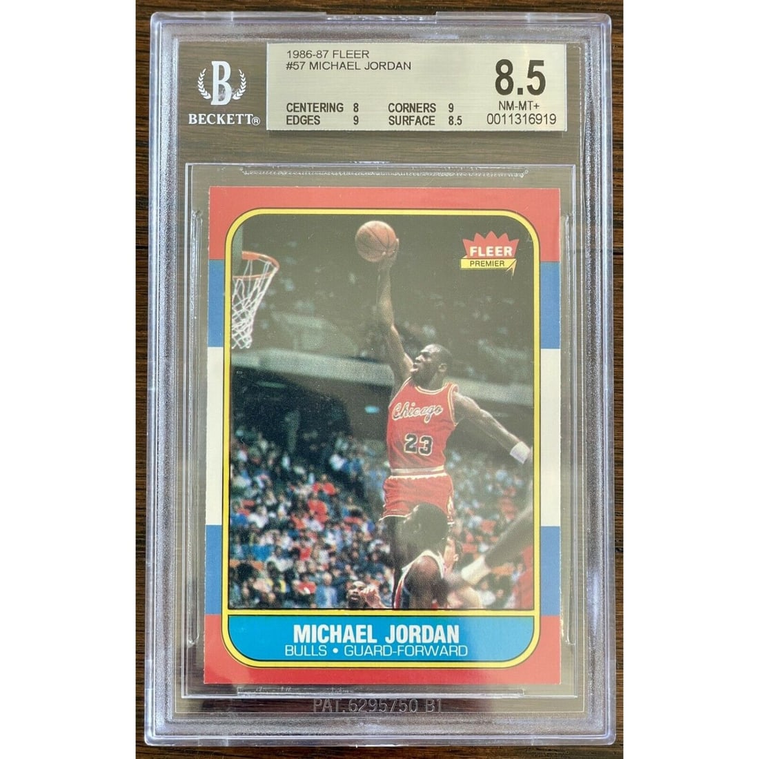 MICHAEL JORDAN 1986-87 FLEER #57 RC BGS 8.5 NM-MT (1 of 2)
