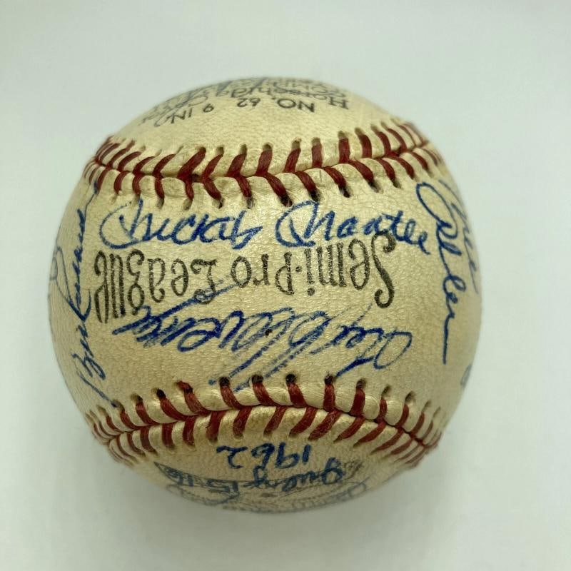 1962 New York Yankees W.S. Champs Team Signed Baseball Mickey Mantle JSA COA (1 of 11)