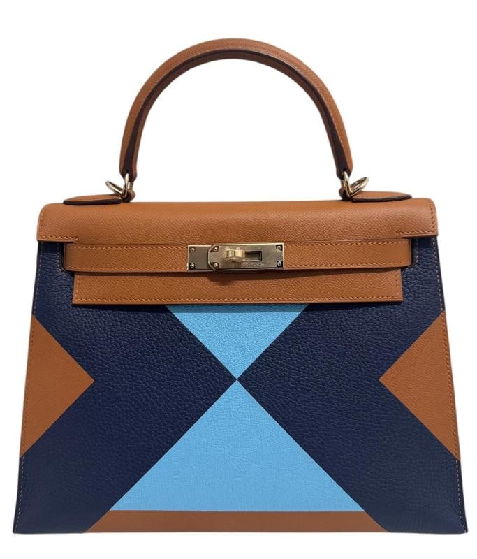 Hermes Kelly 28 Sellier Limited Kellygraphie Gold, Blue Celeste, Indigo Epsom: Condition: New without tags,Bag Width: 11.5 in,Closure: Turn Lock,Handle/Strap Color: Gold,Size: Small,Hardware Color: Gold,Bag Depth: 4 in,Vintage: No,Personalize: No,Accessories: Clochette, Key,