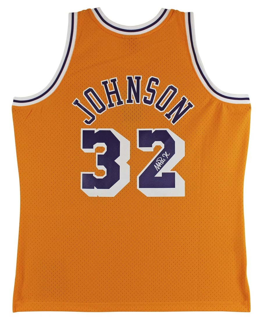 Lakers Magic Johnson Signed 1984-85 M&N HWC Swingman Yellow Jersey BAS Wit (1 of 11)