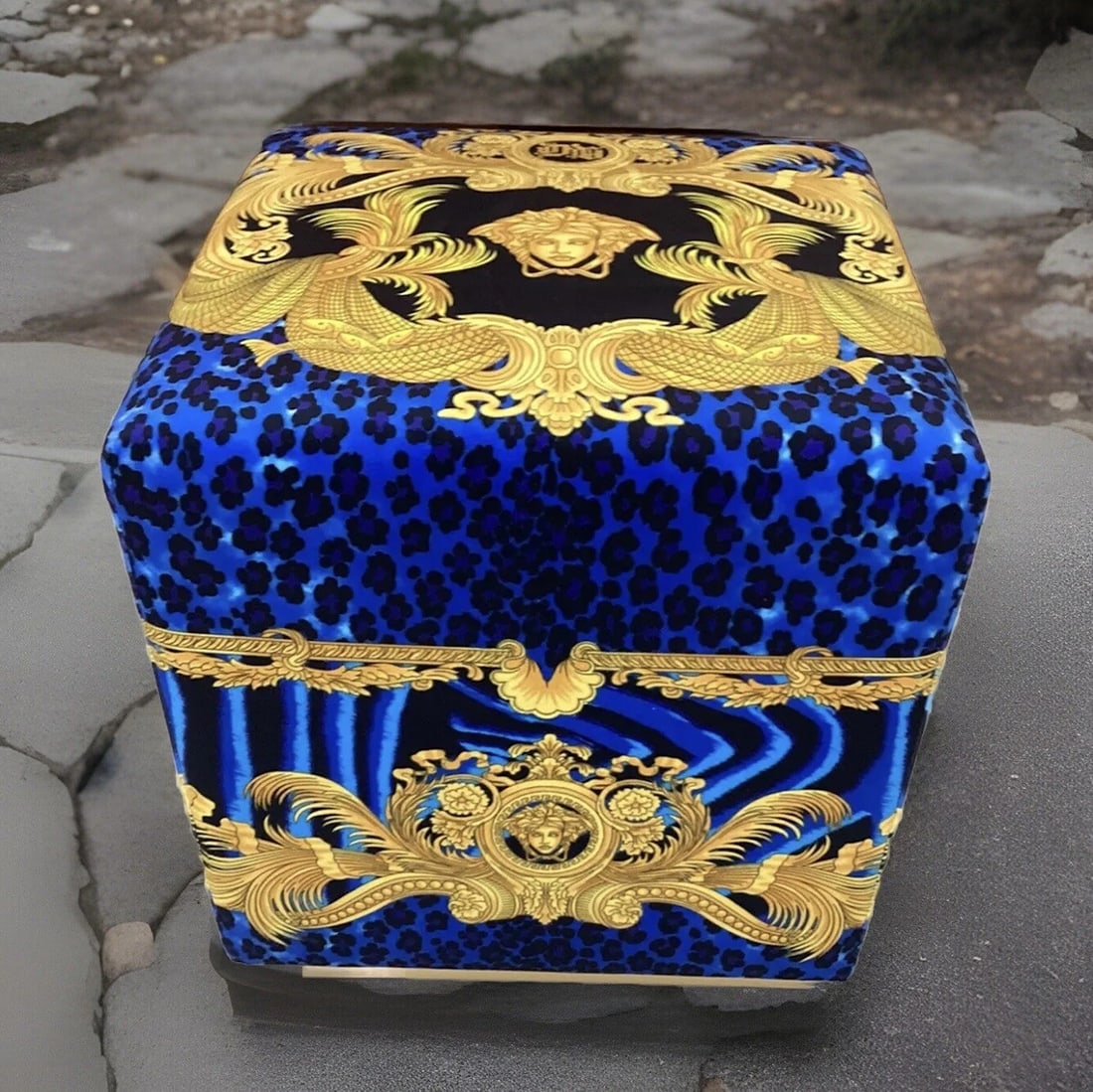 Costom Made Versace Cube Ottoman Dv One Print Blue Gold Médusa Velvet 19?? By 19 (1 of 7)