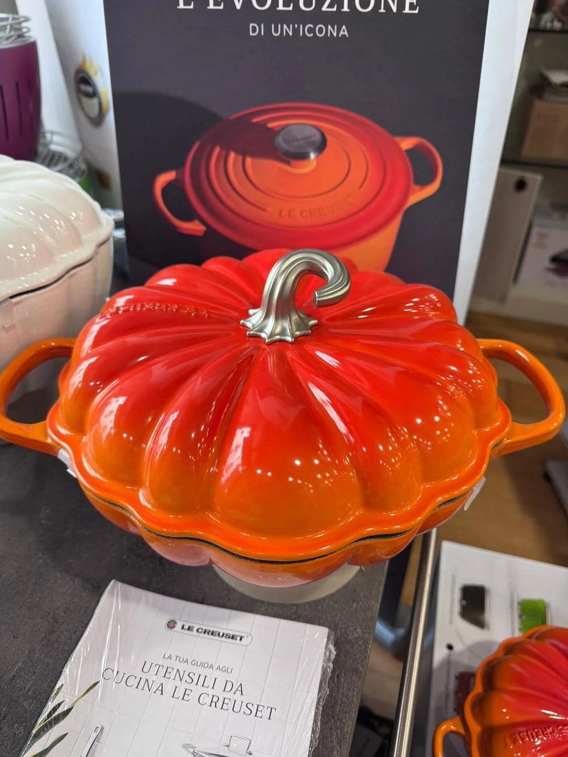 Le Creuset Enamelled Cast Iron Pumpkin Saucepan, 28 cm, Orange, Limited (1 of 7)