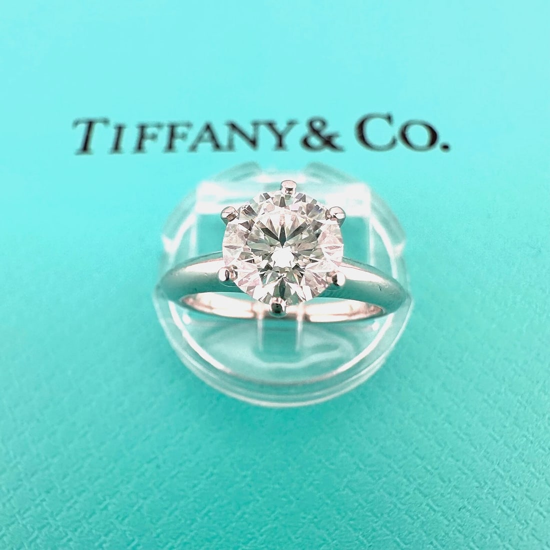 Tiffany & Co. Round Brilliant Diamond 1.22 cts I VS1 Platinum Engagement Ring (1 of 14)