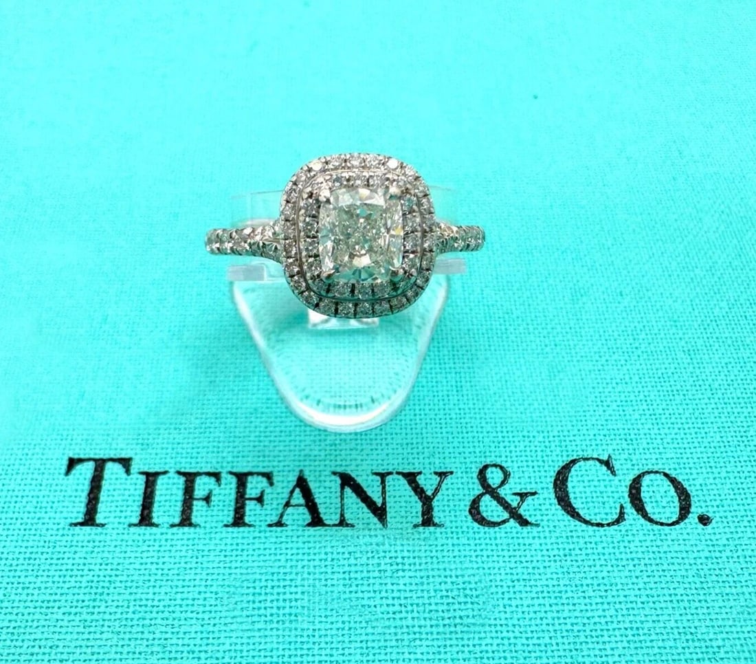 Tiffany & Co Soleste Cushion 0.74 cts F VVS1 Diamond Engagement Ring Platinum (1 of 16)