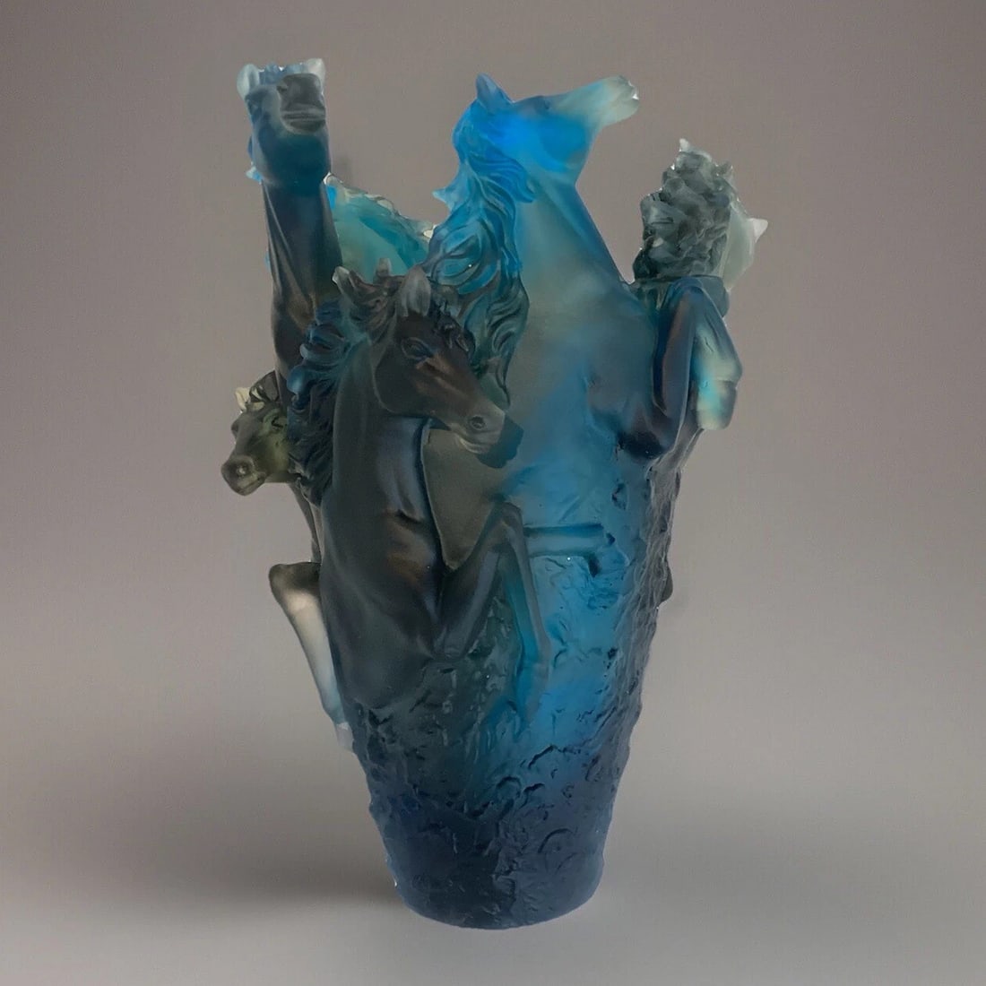 Nancy Daum Style Horse Vase Multi Color H 9?? Heavy Art Glass Maker Unknown (1 of 8)