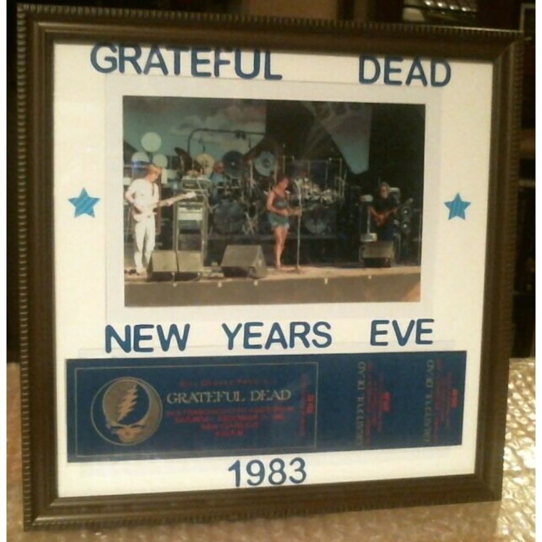 1983 GRATEFUL DEAD ORIGINAL NEW YEARS EVE CUSTOM FRAMED UNUSED TICKET DISPLAY (1 of 1)